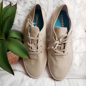 NWOT Converse Canvas Chuck Taylor Low Top Sneakers